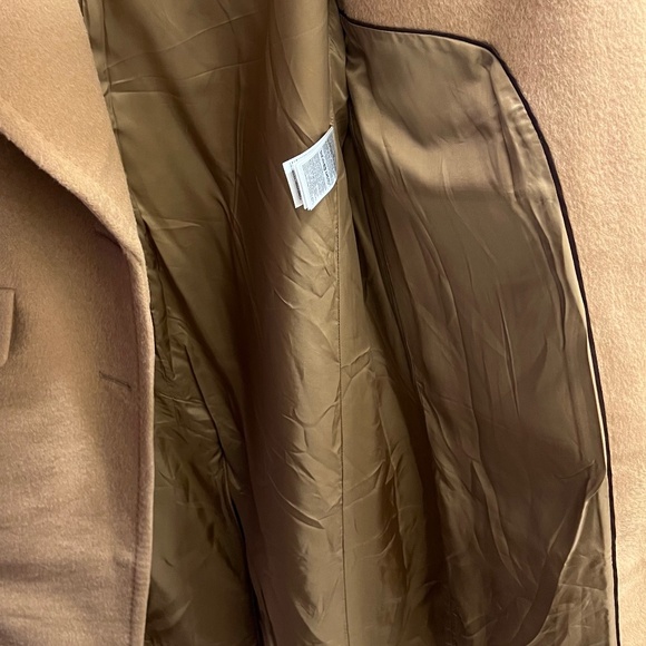 Banana Republic Wool Coat size medium, Fall 2023, women's sizing - Picture 9 of 16